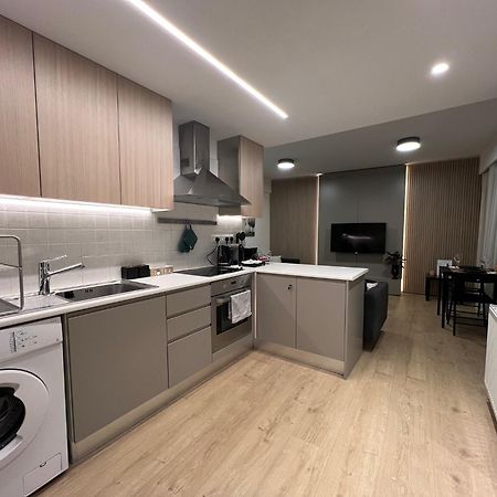 Daniela'S Modern Apartment Strovolos Екстериор снимка